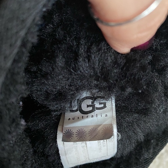 UGG Classic Black Short Kid Boots Size 3 - Picture 9 of 10